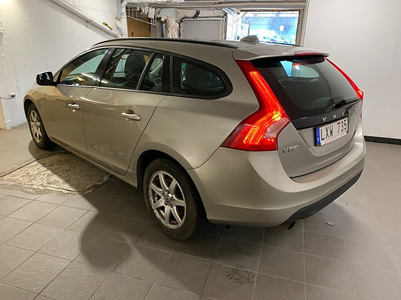 Volvo V60 7 of 27