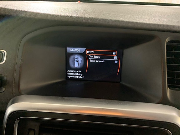 Volvo V60 16 of 27