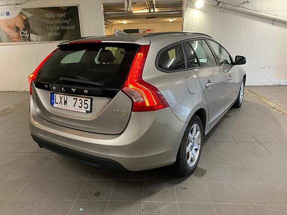 Volvo V60 6 of 27