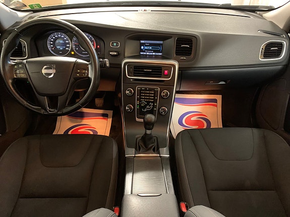Volvo V60 17 of 27