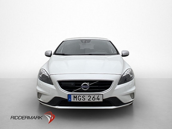 Volvo V40 2 of 20