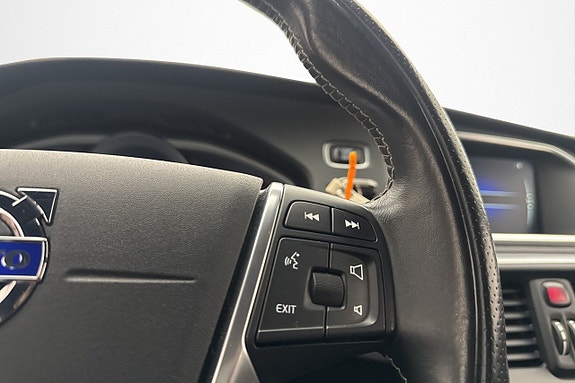 Volvo V40 12 of 20