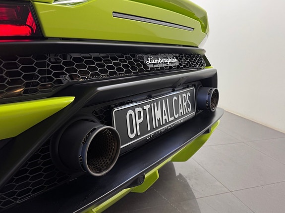 Lamborghini Huracan 16 of 24