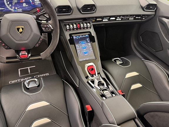 Lamborghini Huracan 5 of 5
