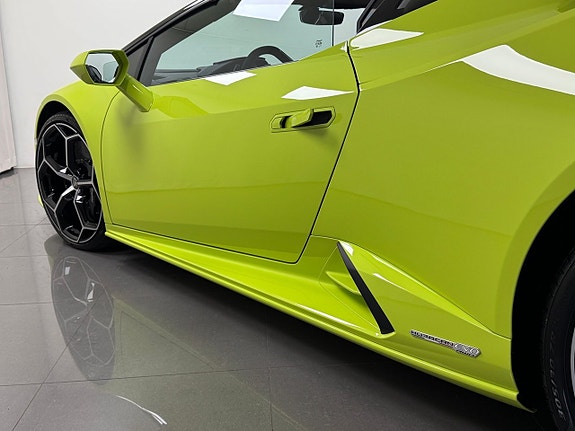 Lamborghini Huracan 17 of 24