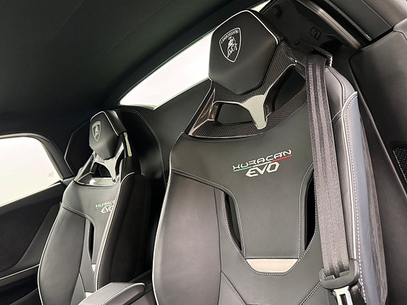Lamborghini Huracan 6 of 24