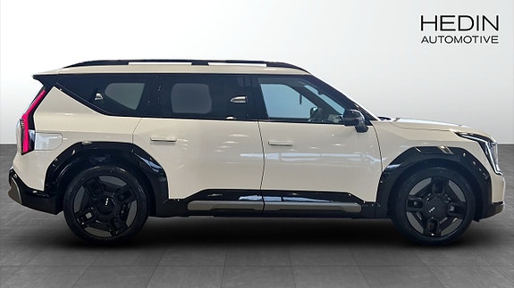 Kia EV9 3 of 12