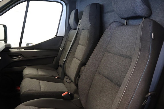 Nissan Interstar 9 of 16