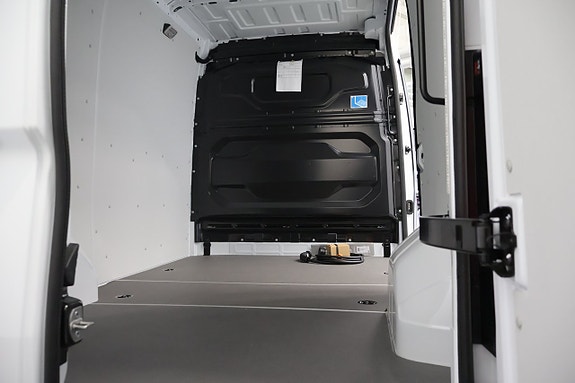 Nissan Interstar 16 of 16