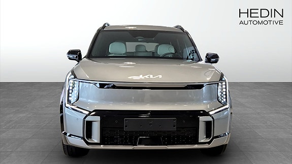 Kia EV9 2 of 12