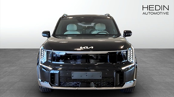 Kia EV9 2 of 12
