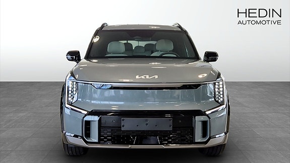 Kia EV9 2 of 12