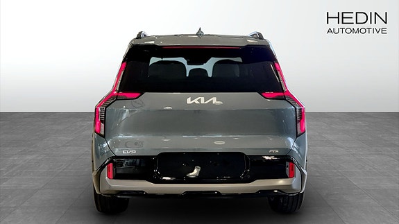 Kia EV9 5 of 12