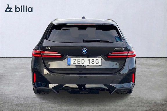BMW i5 4 of 21