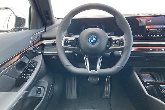 BMW i5 9 of 21