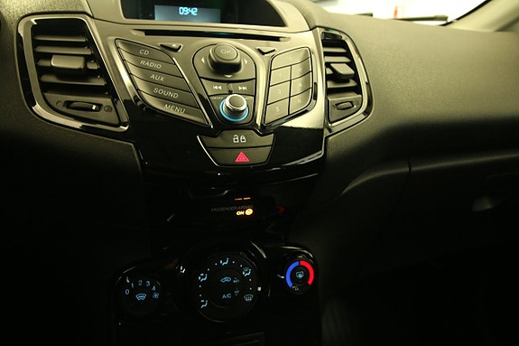 Ford Fiesta 17 of 19
