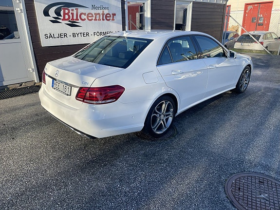 Mercedes-Benz E220 6 of 11