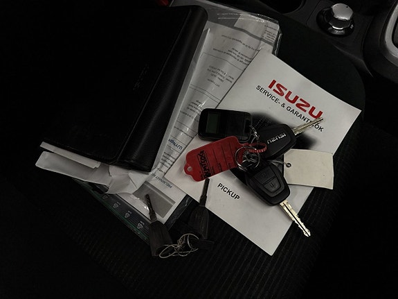 Isuzu D-max 25 of 25