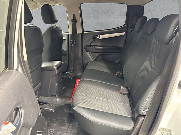 Isuzu D-max 11 of 25