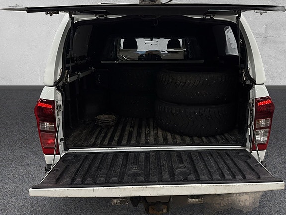 Isuzu D-max 9 of 25