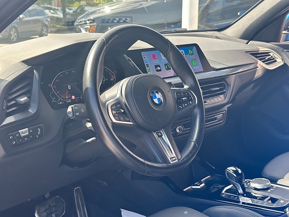 BMW 118i 8 of 11