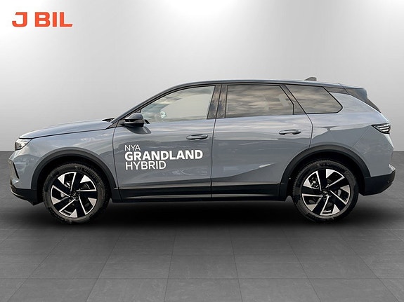 Opel Grandland 2 of 5