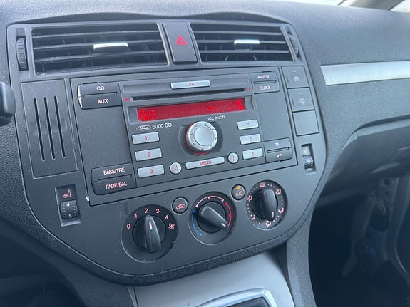 Ford C-Max 13 of 15