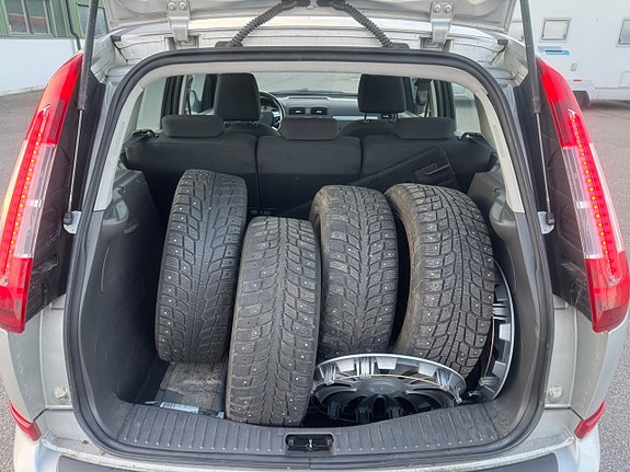 Ford C-Max 15 of 15