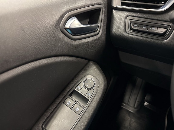 Renault Clio 23 of 23
