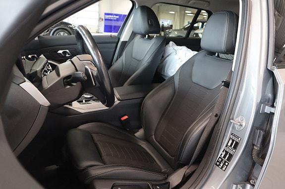BMW 320 11 of 17