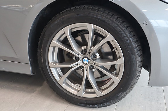 BMW 320 8 of 17