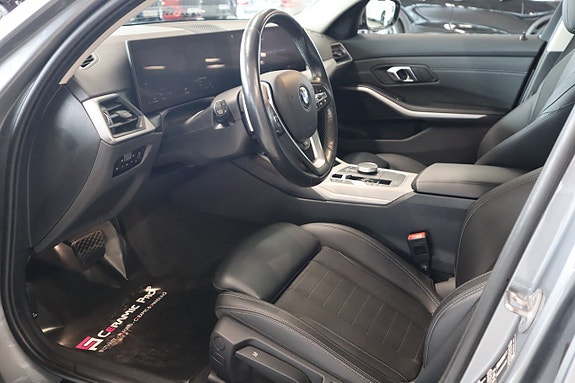 BMW 320 10 of 17