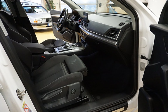Audi Q5 7 of 12