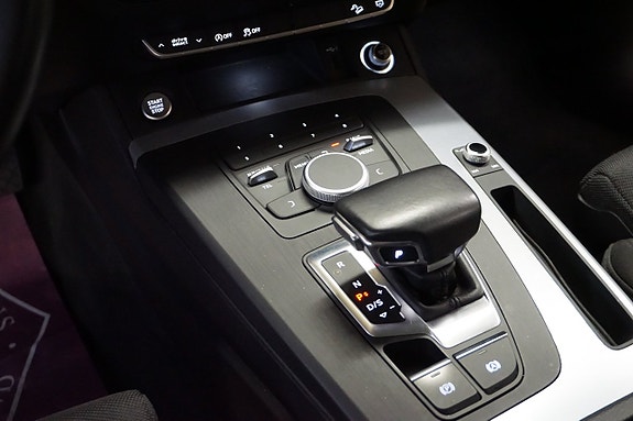 Audi Q5 10 of 12