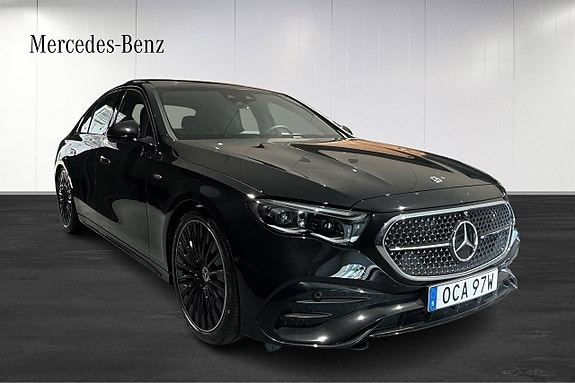 Mercedes-Benz E300 de 2 of 11