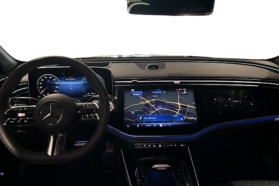 Mercedes-Benz E300 de 8 of 11