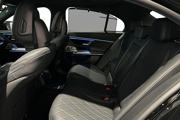Mercedes-Benz E300 de 10 of 11