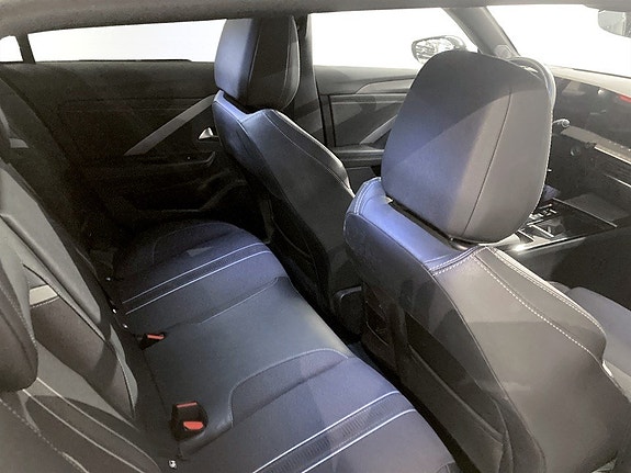 Opel Astra 12 of 15
