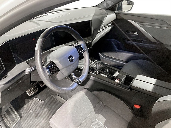 Opel Astra 4 of 5