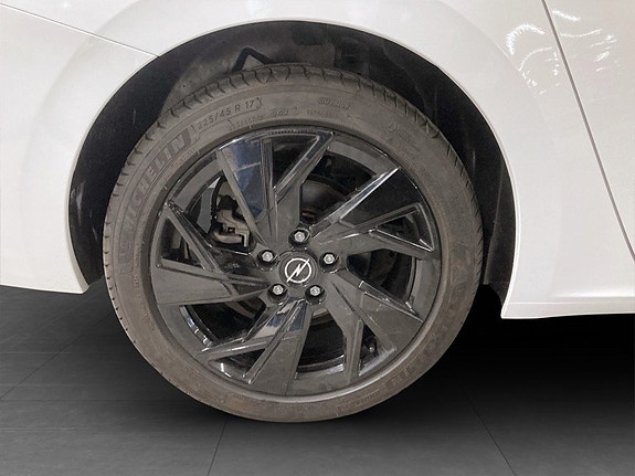 Opel Astra 14 of 15
