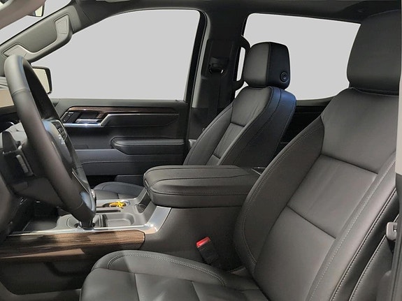 Chevrolet Silverado 1500 10 of 24