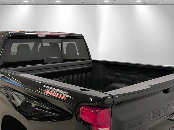 Chevrolet Silverado 1500 8 of 24