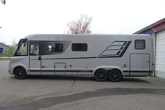 Hymer Masterline I 880 BlackLine All utrustning! Fabriksny! 3 of 23