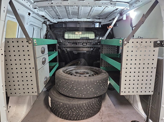 Ford Transit Connect 7 of 9