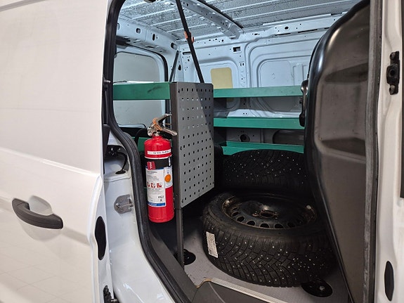 Ford Transit Connect 6 of 9