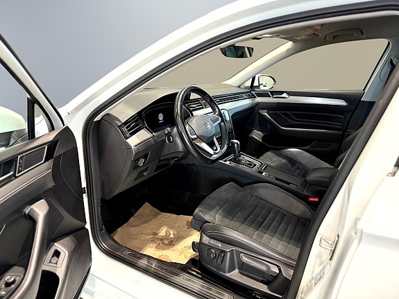 Volkswagen Passat 10 of 10