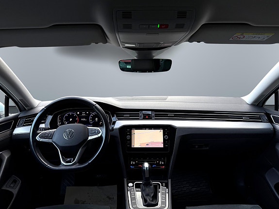 Volkswagen Passat 7 of 10