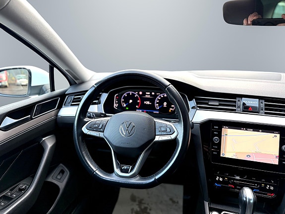 Volkswagen Passat 8 of 10