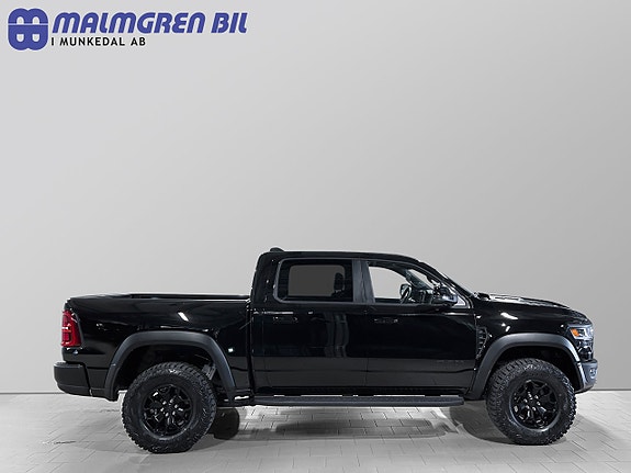 Dodge RAM 1500 2 of 5