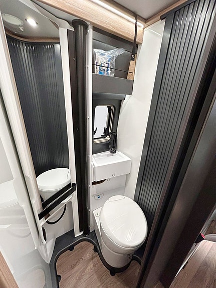 Knaus BOXLIFE 600 ME AUTOMAT ADAPTIV FARTHÅLLARE LÅNGBÄDDAR 15 of 30
